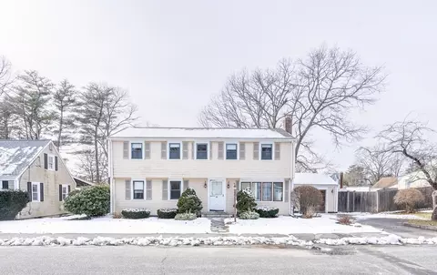 95 Holly Hill Cir, Weymouth, MA 02190
