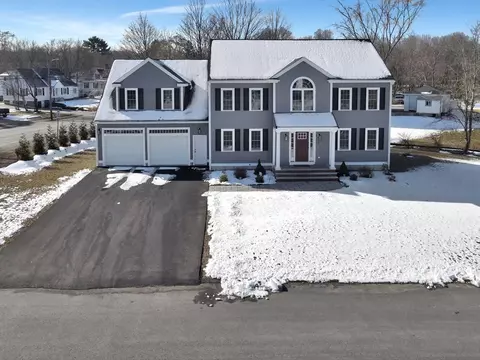 2 Cummings Way, Holbrook, MA 02343