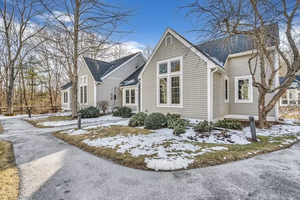 9 Brewster Ln 9, Acton, MA 01720 34 Photos Movoto