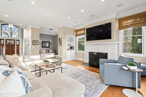 Living - 9 Patton Rd, Wellesley, MA 02482 photo 2 of 3