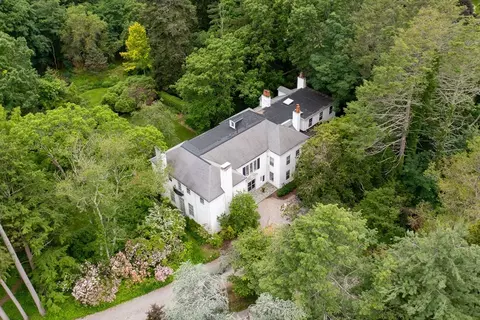 1073 Brush Hill Rd, Milton, MA 02186