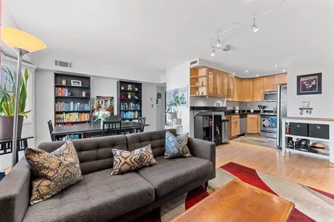 140 Quincy Ave #4, Quincy, MA 02169