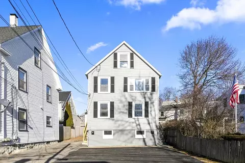 31 Park St, Woburn, MA 01801