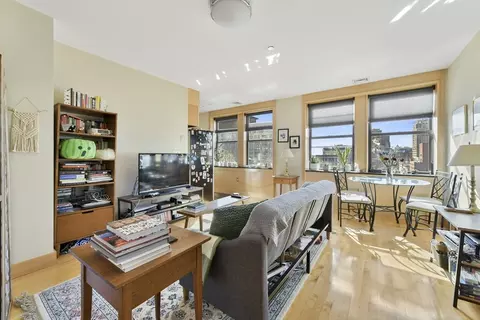 42 Beach St #9C, Boston, MA 02111
