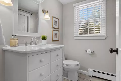 Bath - 5 Madison Ln, Acton, MA 01720 photo 1 of 4