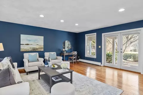 Living - 5 Madison Ln, Acton, MA 01720 photo 4 of 5