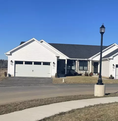 122 Villa Dr #43, Feeding Hills, MA 01030