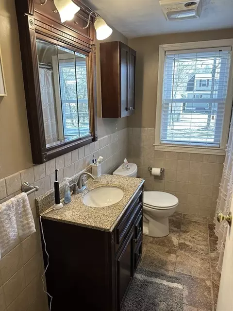 Bath - 5 Middlesex Rd, Sharon, MA 02067 photo 1 of 2