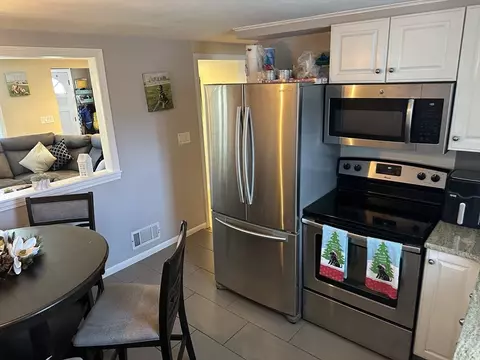 Kitchen - 5 Middlesex Rd, Sharon, MA 02067 photo 3 of 3