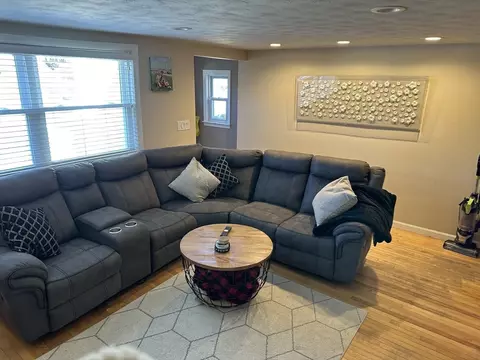 Living - 5 Middlesex Rd, Sharon, MA 02067 photo 3 of 4