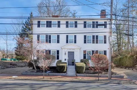 141 State St #1, Newburyport, MA 01950