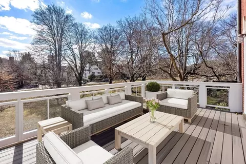 40 Hawes St, Brookline, MA 02446 photo 23