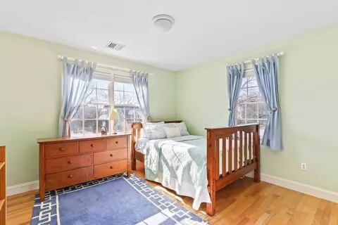 Bedroom - 7 Tudor Rd, Needham, MA 02492 photo 6 of 9