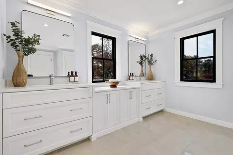Bath - 1230 South St, Needham, MA 02492 photo 4 of 5