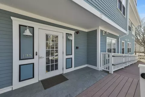 135 Willow Ave #9, Somerville, MA 02144