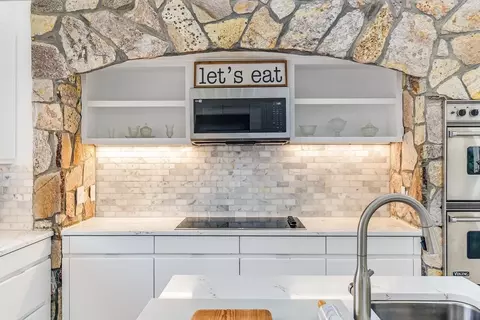 Kitchen - 60 Deerfield Rd, Barnstable, MA 02655 photo 4 of 4