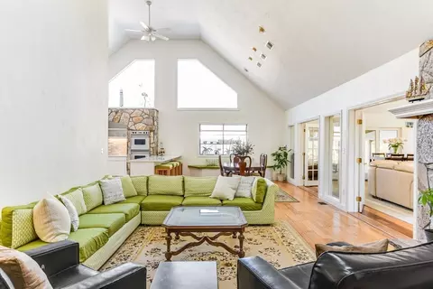 Living - 60 Deerfield Rd, Barnstable, MA 02655 photo 2 of 5