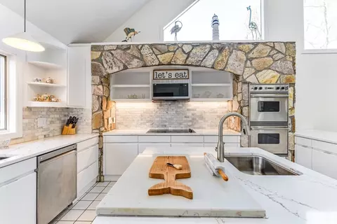 Kitchen - 60 Deerfield Rd, Barnstable, MA 02655 photo 2 of 4