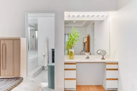 Bath - 60 Deerfield Rd, Barnstable, MA 02655 photo 1 of 7