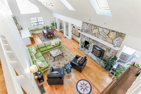 Living - 60 Deerfield Rd, Barnstable, MA 02655 photo 3 of 5