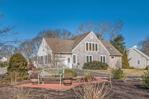 Exterior - 60 Deerfield Rd, Barnstable, MA 02655 photo 5 of 8