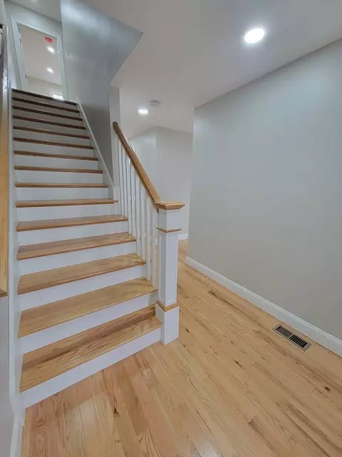 Entry Way - 579 Summit St #1, Fall River, MA 02724 photo 1 of 8