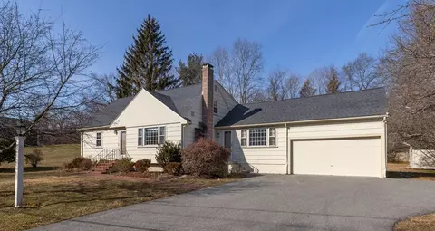 39 Beechnut Rd, Westwood, MA 02090