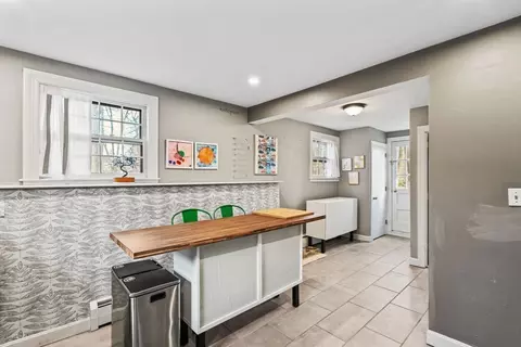 Kitchen - 4 Flintlock Dr, Acton, MA 01720 photo 3 of 3