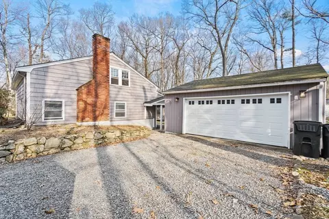 Exterior - 4 Flintlock Dr, Acton, MA 01720 photo 3 of 7