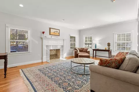 48 Jackson Rd, Wellesley, MA 02481 photo 5