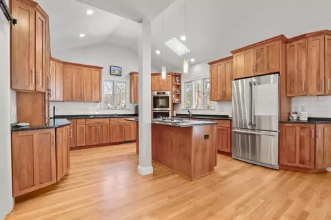 48 Jackson Rd, Wellesley, MA 02481 photo 11