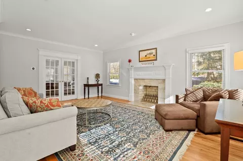 48 Jackson Rd, Wellesley, MA 02481 photo 6