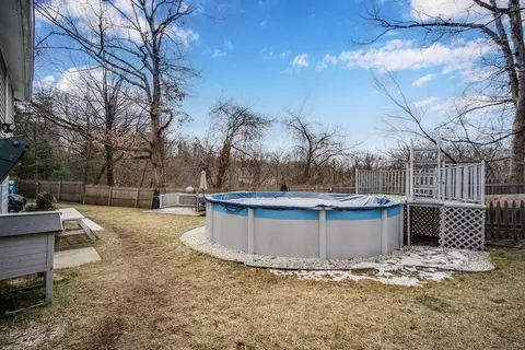 Exterior - 182 Wrentham Rd, Springfield, MA 01119 photo 5 of 7