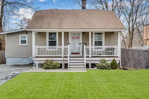 Exterior - 182 Wrentham Rd, Springfield, MA 01119 photo 2 of 7