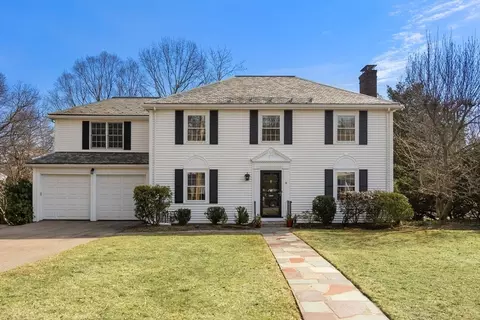 15 Shelley Rd, Wellesley, MA 02481