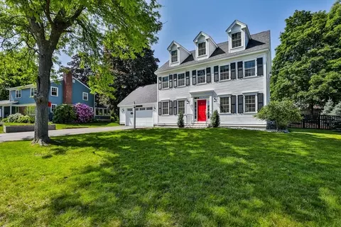 5 Rawson Hill Rd, Newburyport, MA 01950