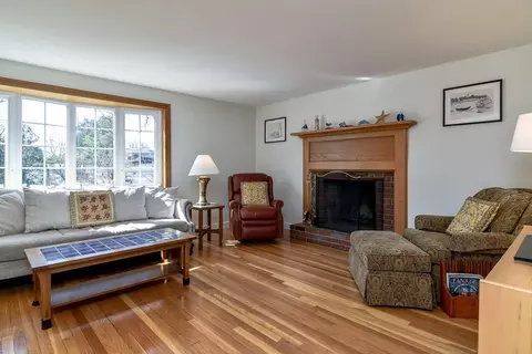 Living - 12 Maple Ln, Framingham, MA 01702 photo 2 of 4