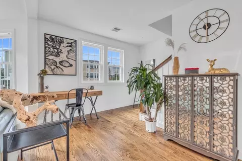 47 Oldfields Rd #2, Boston, MA 02121 photo 8