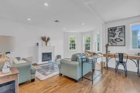 47 Oldfields Rd #2, Boston, MA 02121 photo 4