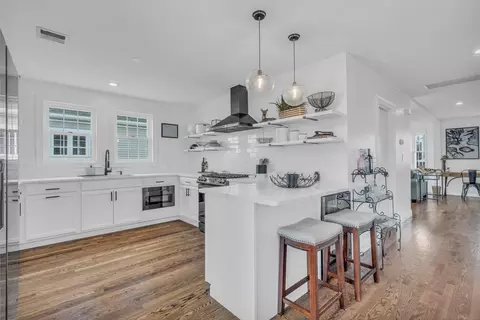 47 Oldfields Rd #2, Boston, MA 02121 photo 2