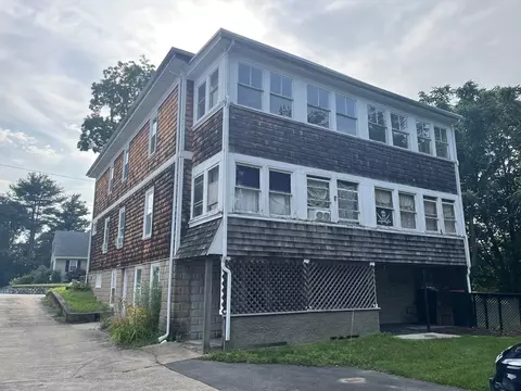 90 Spruce St, North Attleboro, MA 02760