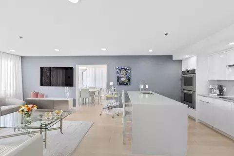 250 Hammond Pond Pkwy #408S, Chestnut Hill, MA 02467