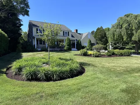 125 Althea Dr, Barnstable, MA 02637