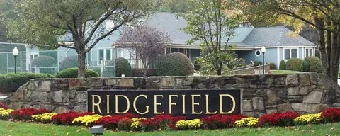 300 Ridgefield Cir # C, Clinton, MA 01510