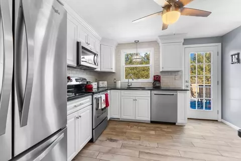 3 Fox Way, Berkley, MA 02779 photo 10