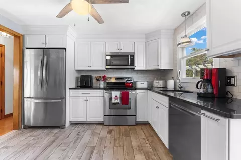 3 Fox Way, Berkley, MA 02779 photo 8