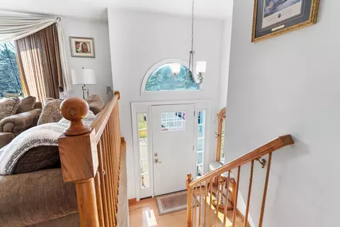 3 Fox Way, Berkley, MA 02779 photo 2