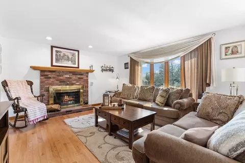 3 Fox Way, Berkley, MA 02779 photo 4
