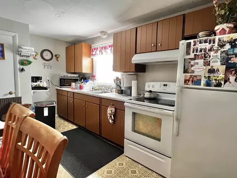 1 Decatur St # -3, Springfield, MA 01151 photo 2