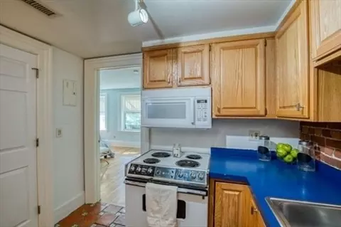74 Temple St #1, Springfield, MA 01105 photo 10